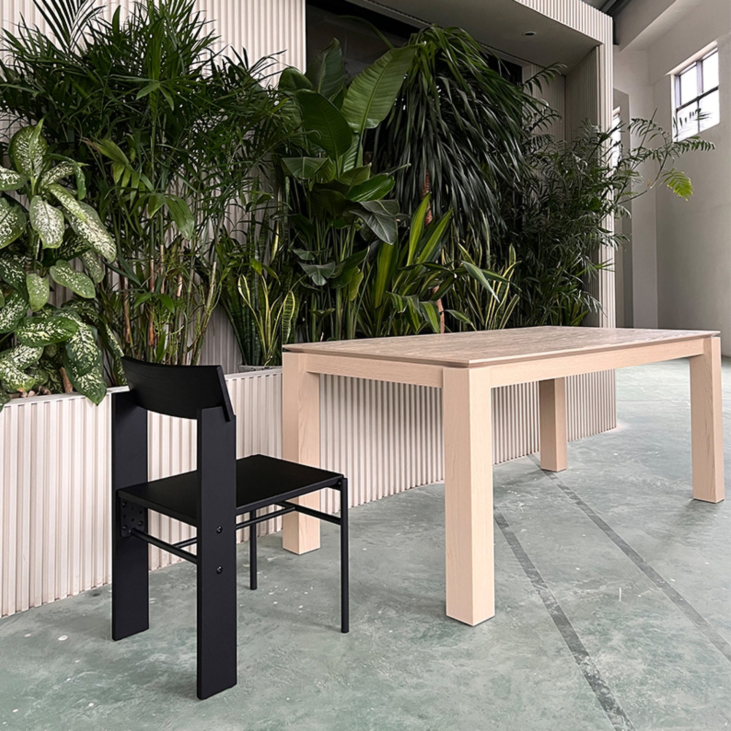 Solid Oak Expandable Dining Table