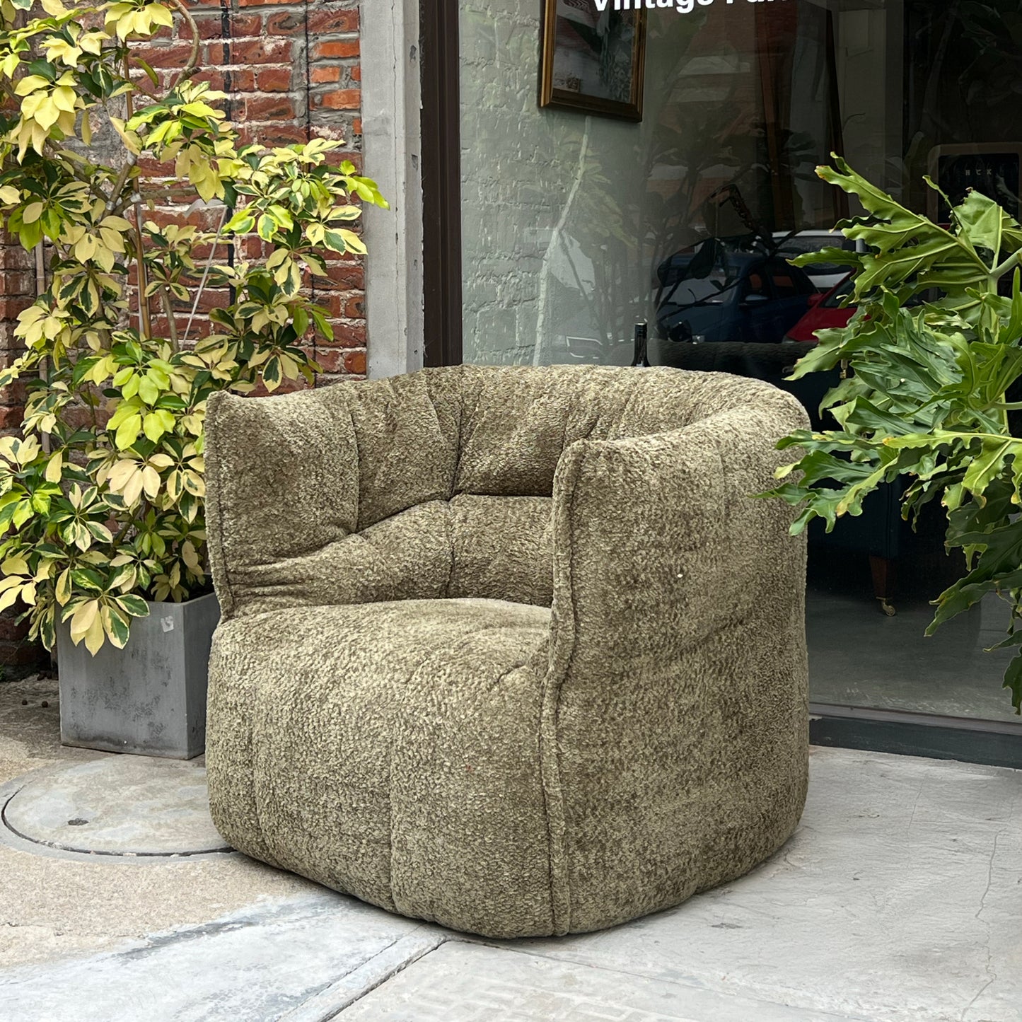 Frameless Lounge Chair