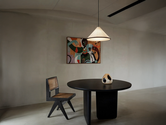 Quiet Interiors Rooted in Silent Naturalism and Organic Design
