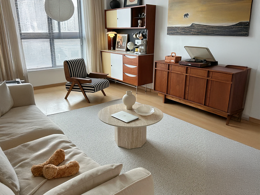 Mid-Century Charm: When Warm Wood Meets Soft Modern Lines