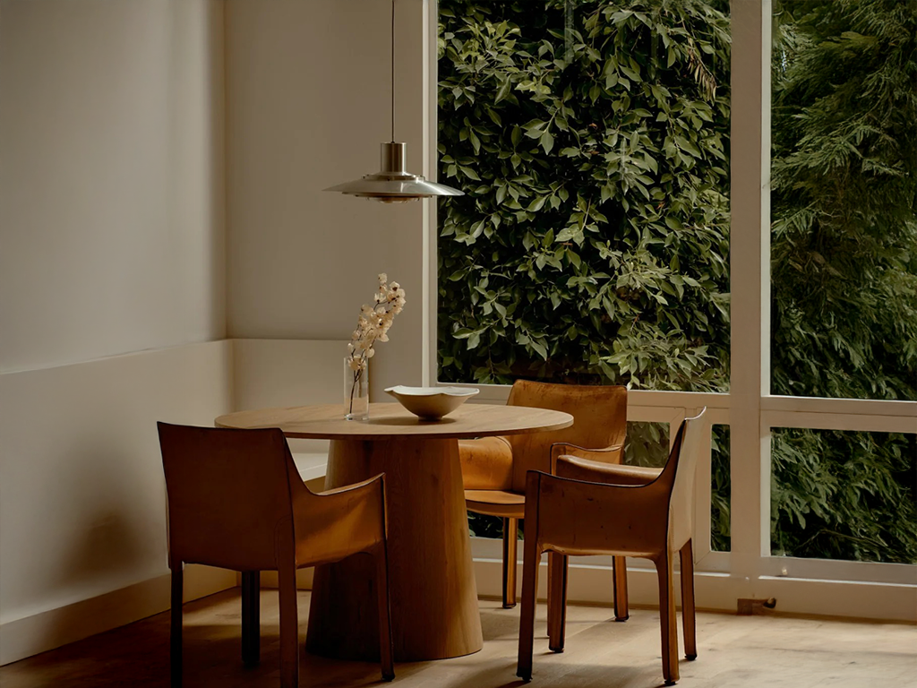 Intimate Dining Corner: Soft Light and Sculptural Warmth