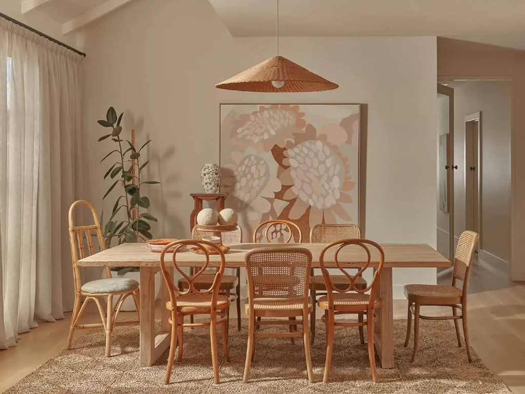 Natural Harmony in the Dining Room