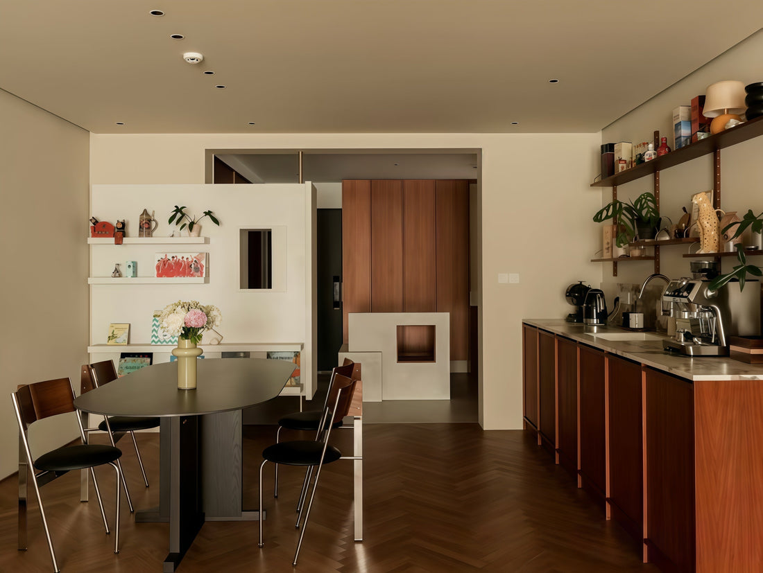 Living with Icons in a Fresh Mid-Century Modern Home