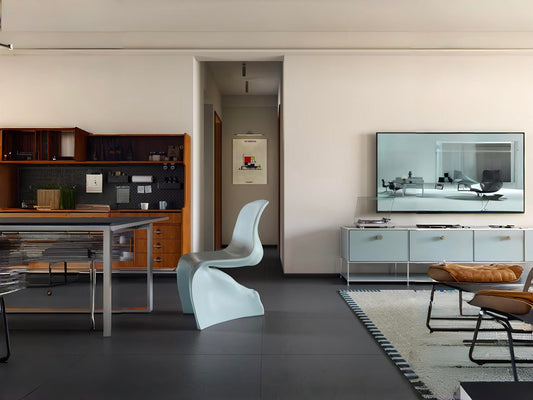 A Modernist Apartment Rooted in the Spirit of Bauhaus