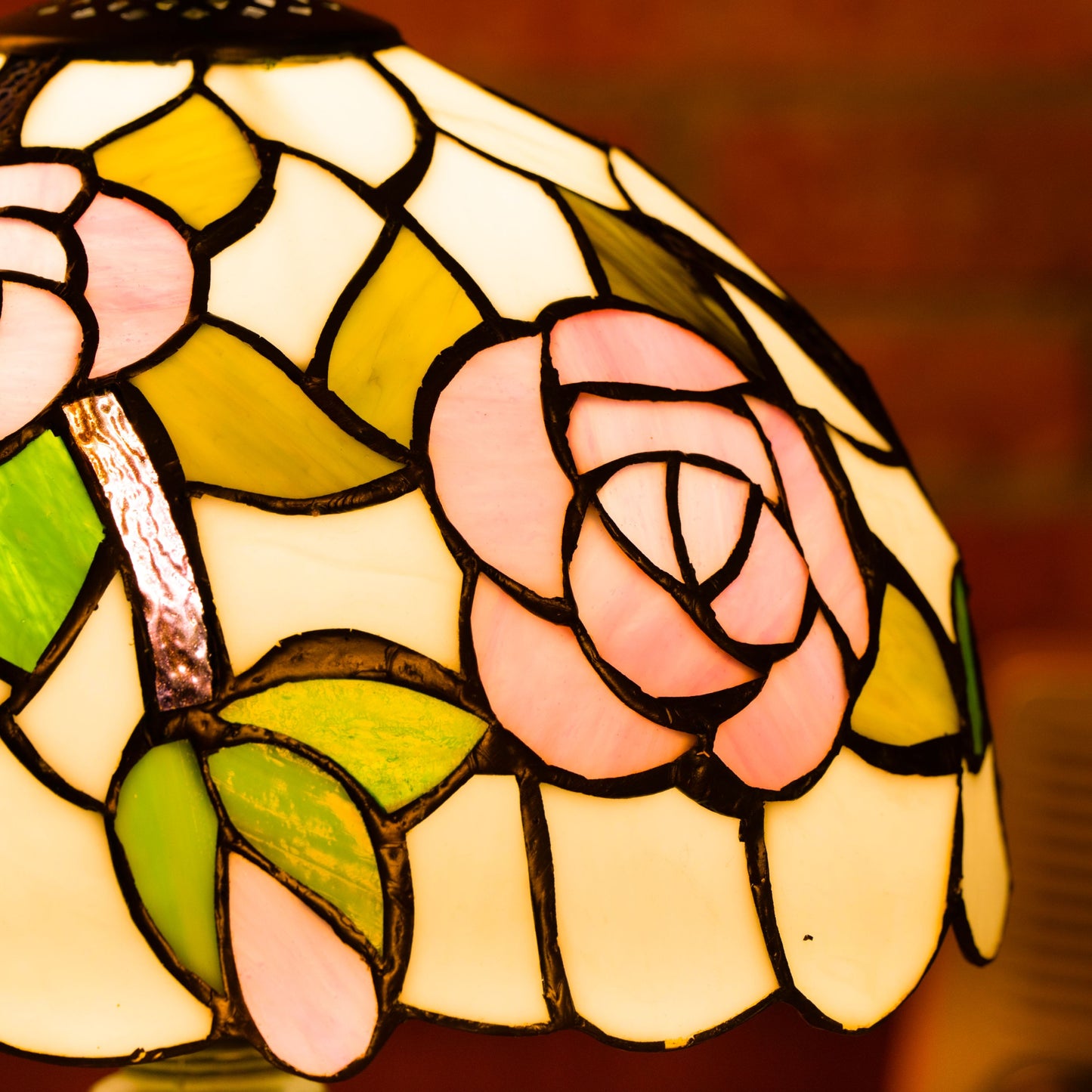 Rose Garden Glow Tiffany Table Lamp
