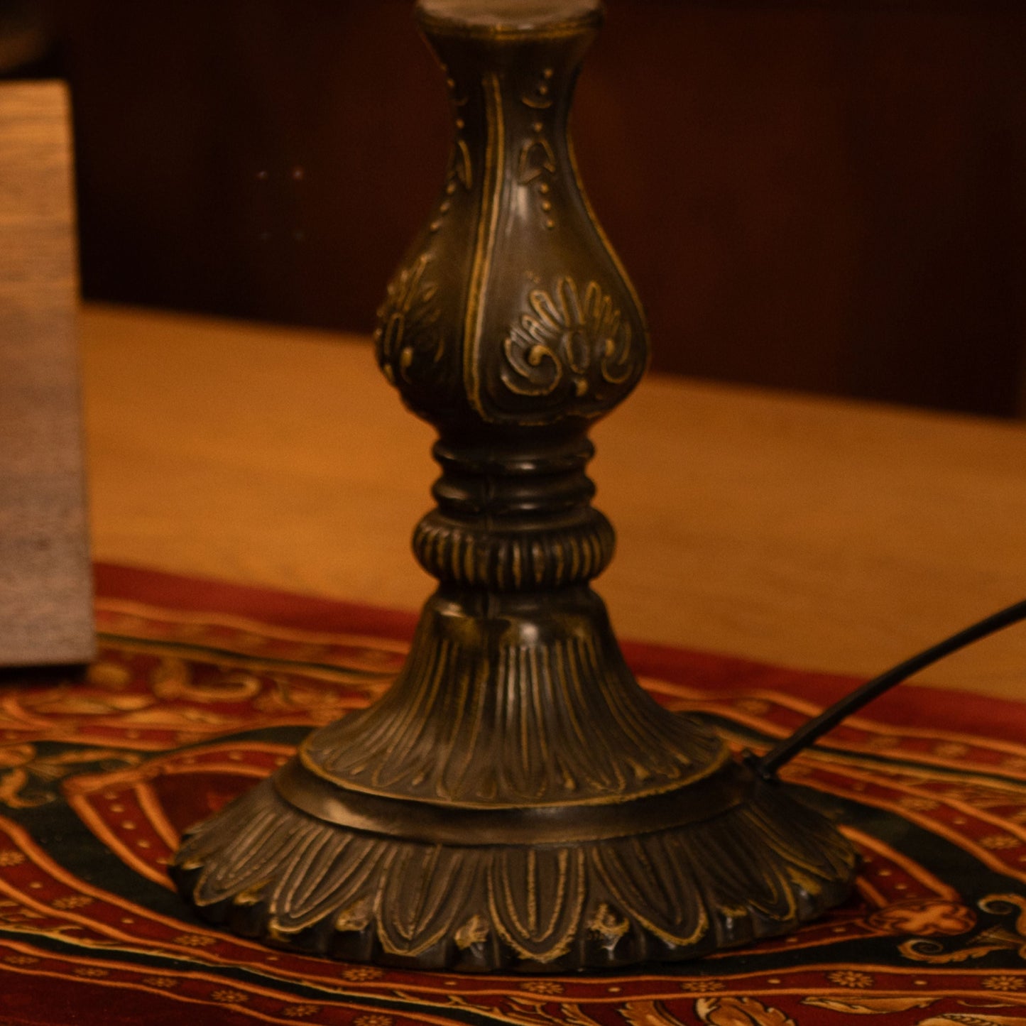 Bluebell Radiance Tiffany Table Lamp