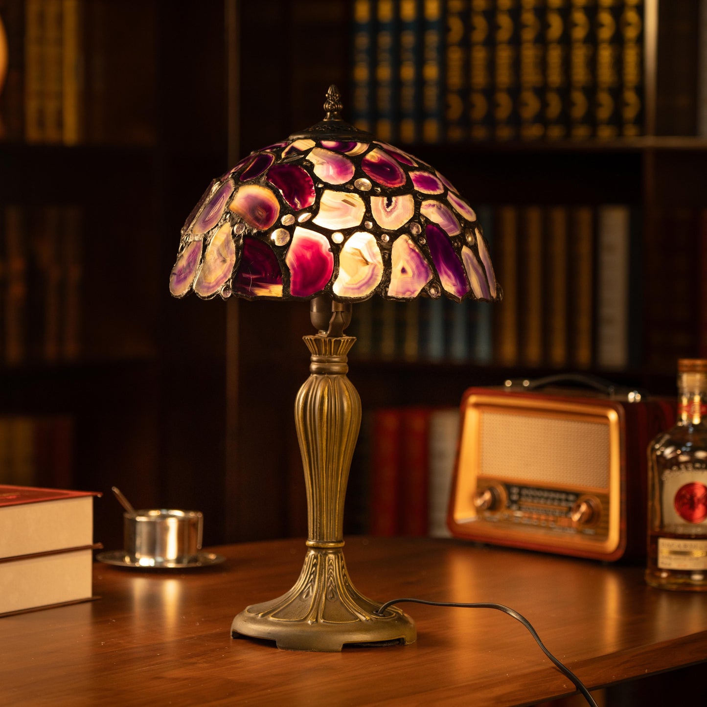 Amethwyn Bloom Lamp