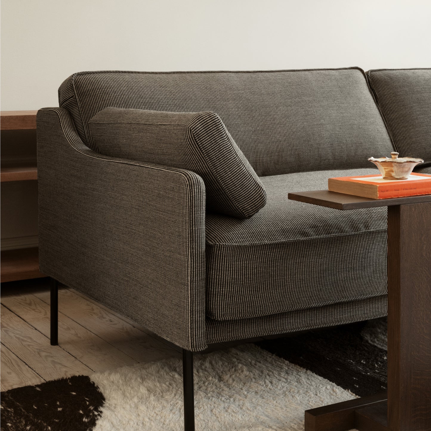 Dini Sofa – Mid-Century Inspired Lounge by Automotive Elegance