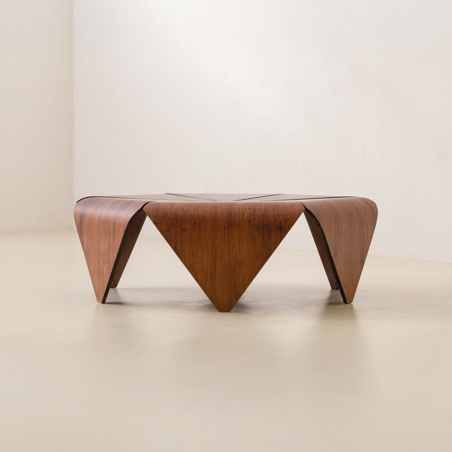 Petalas Coffee Table by Jorge Zalszupin