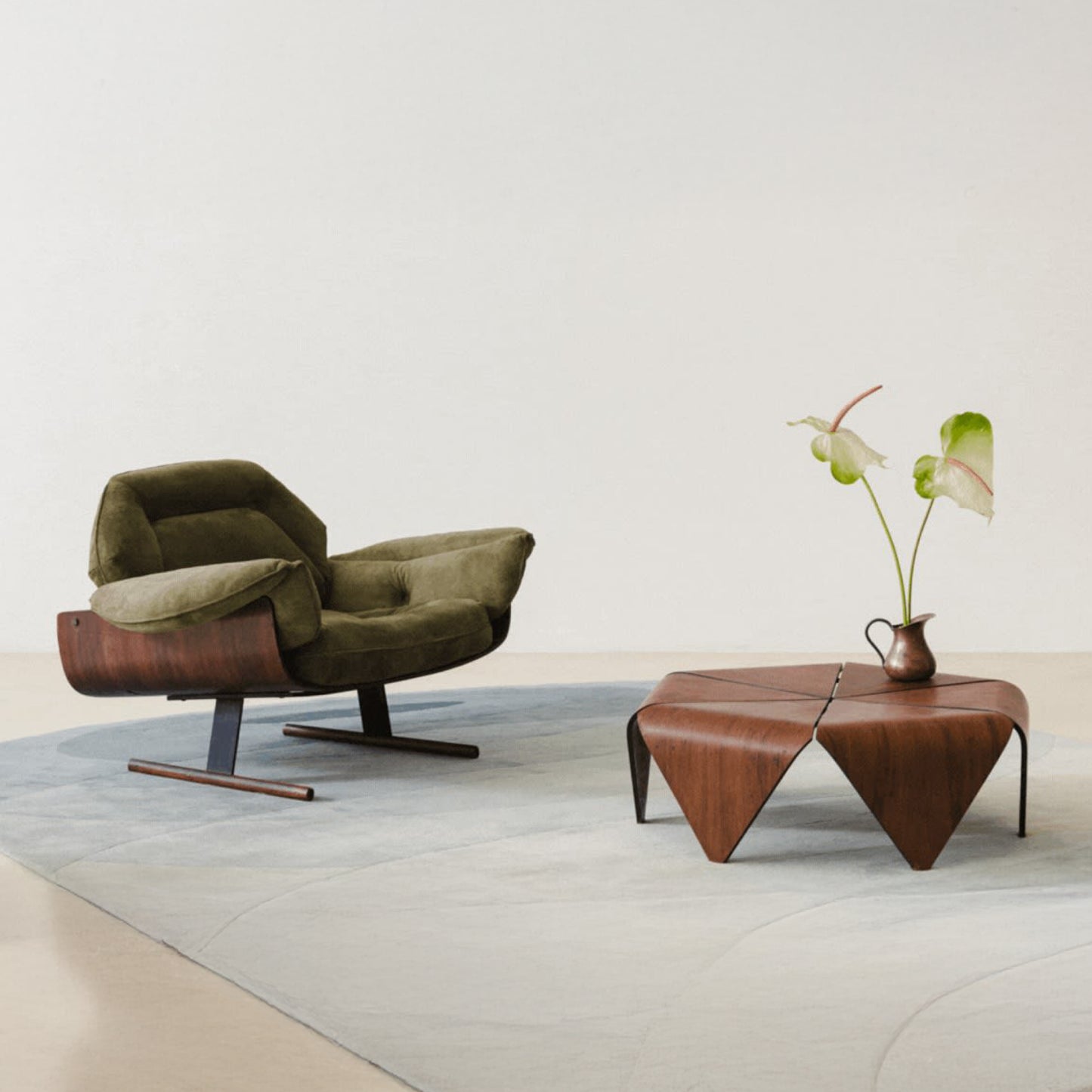 Petalas Coffee Table by Jorge Zalszupin