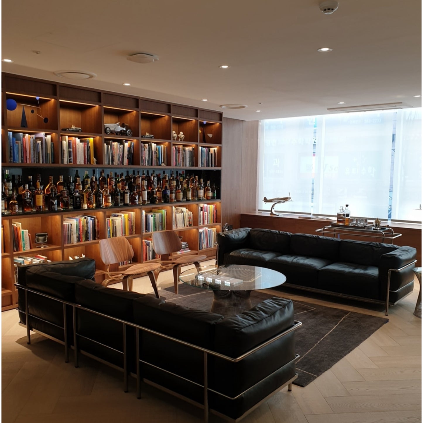 LC3 Grand Confort Sofa by Le Corbusier