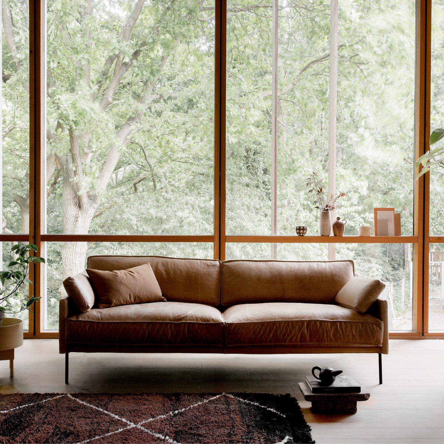 Dini Sofa – Mid-Century Inspired Lounge by Automotive Elegance