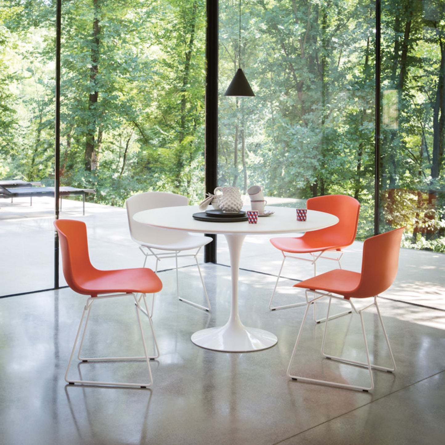 Lippa Round Dining Table