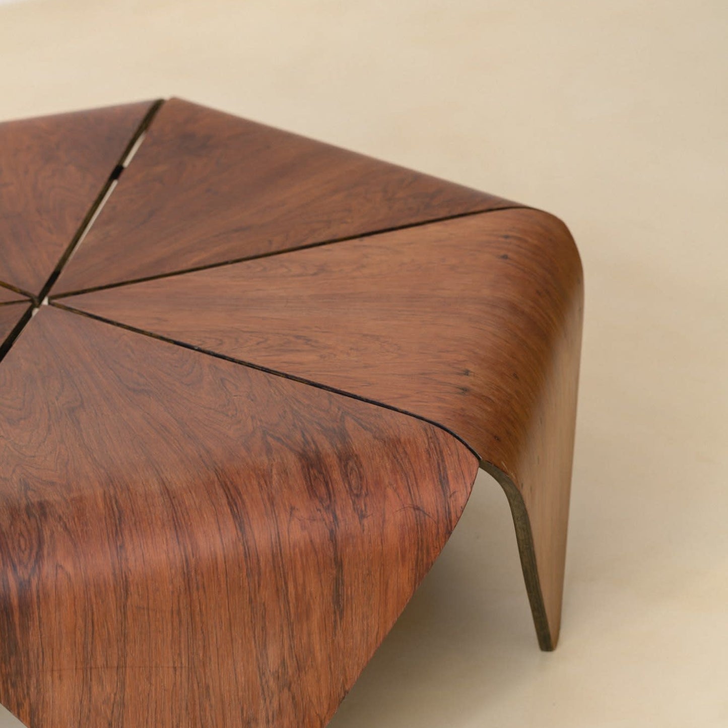 Petalas Coffee Table by Jorge Zalszupin