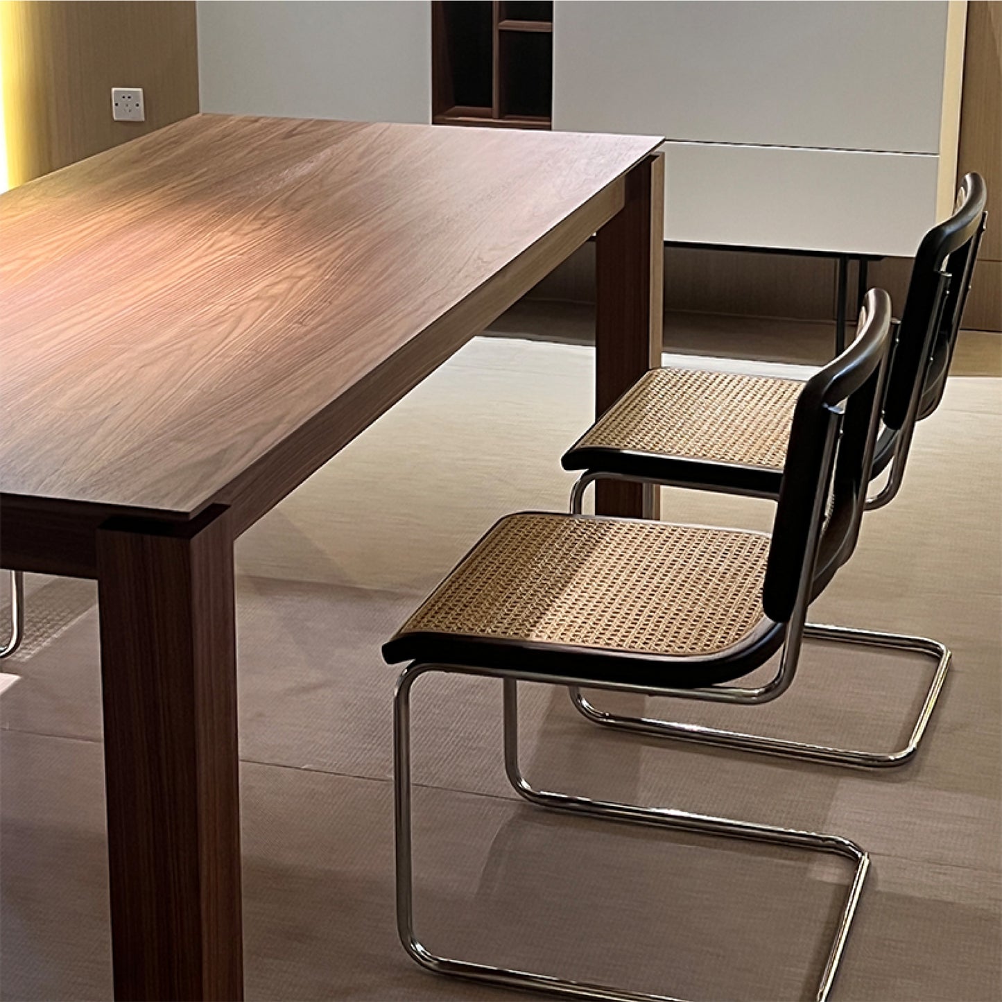 Solid Oak Expandable Dining Table